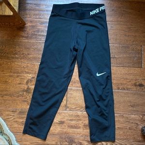Nike Pro black capri tights